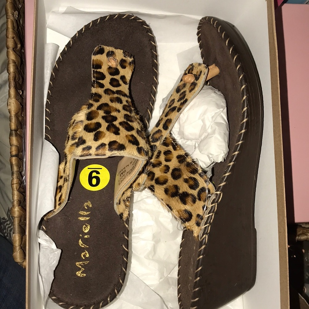 Mariela leopard wedges